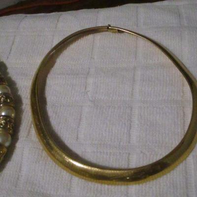 Lot 232 - Costume Jewelry - Necklaces