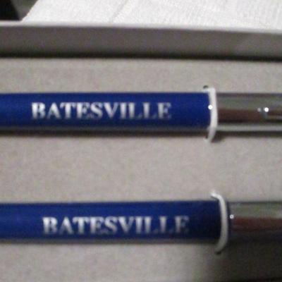 Lot 233 - Variety of Pens - Paper mate Garland