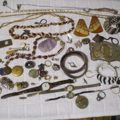 Lot 235 - Costume Jewelry - Variety