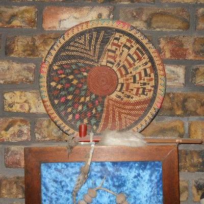 NATIVE AMERICAN INDIAN COLLECTION
* Navaho silver concha hat band and sterling native American jewelry circ. 1960-1980
* Blankets and...