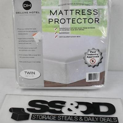 Twin Size Mattress Cover Protector, Water Resistant Washable, Zippered - New