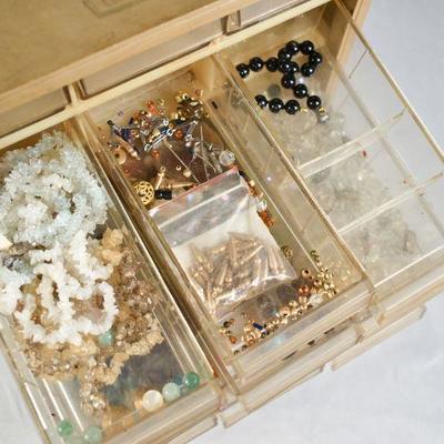 Lot 41- Jewelry Fixings Storage Box