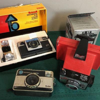 Lot #100 Vintage Polaroid and instamatic Camera 