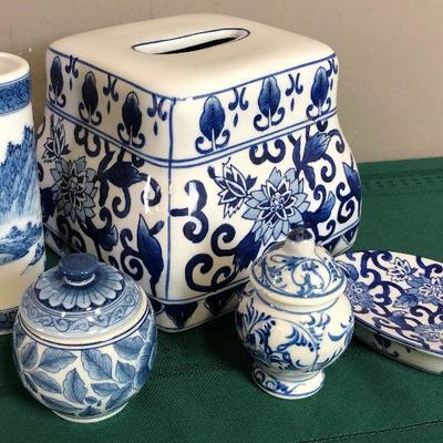 Lot #111 lot of small dishes Blue Transferware