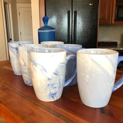 Lot 6 - Six Mugs & Press