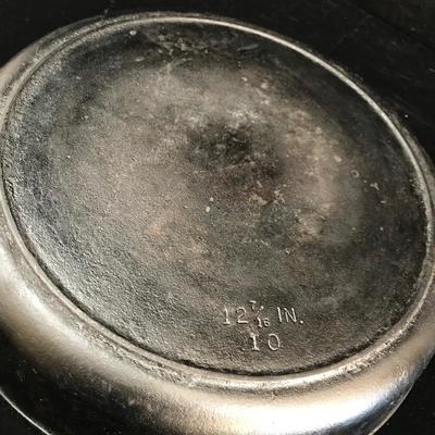 Lot 10 - Chefs Never Burn with Lodge Cast Iron and More
