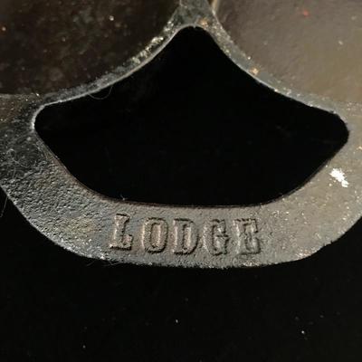 Lot 10 - Chefs Never Burn with Lodge Cast Iron and More