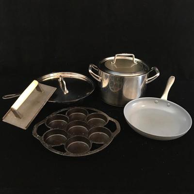 Lot 10 - Chefs Never Burn with Lodge Cast Iron and More