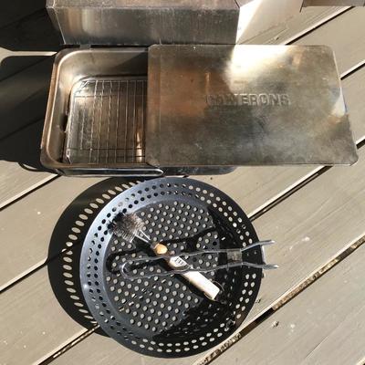 Lot 18 - Uuni Outdoor Pizza Oven with Char-Broil Electric Patio Caddy