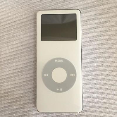 Lot 28 - iPod & JBL Speakers