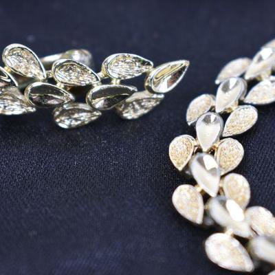 4 Piece Costume Jewelry: Necklace, Clip-On Earrings, Bracelets - Vintage 