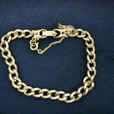 5 Piece Costume Jewelry Bracelets: 1 