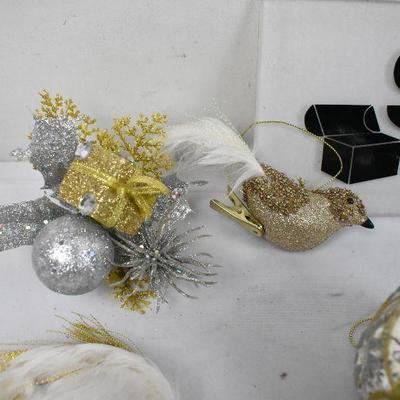 17 Ornaments: Gold & Silver (Stars, Angel Wings, Birds, Crown, etc)
