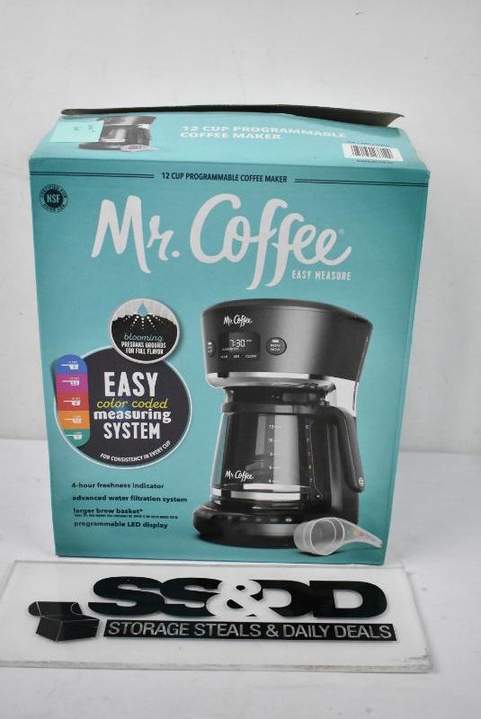 Mr. Coffee Easy Measure 12 cup programmable coffee maker. Works