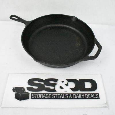 Cast Iron Skillet by Lodge