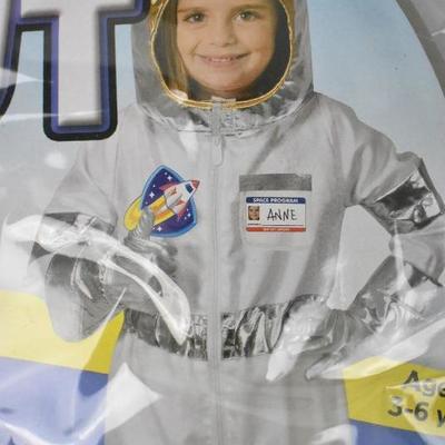 Childrens Astronaut Role Play Set by Melissa & Doug - New