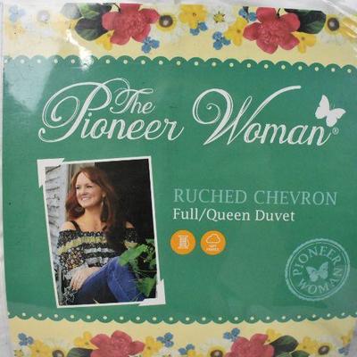 The Pioneer Woman Ruched Chevron Full/Queen Duvet - New
