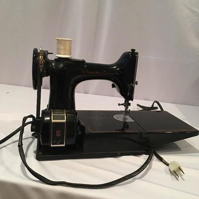 Lot 59 - Singer Sewing Machine Model #221
