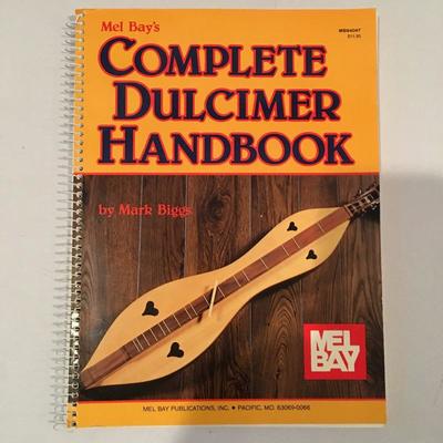 Lot 81 - Hand Made Dulcimer 