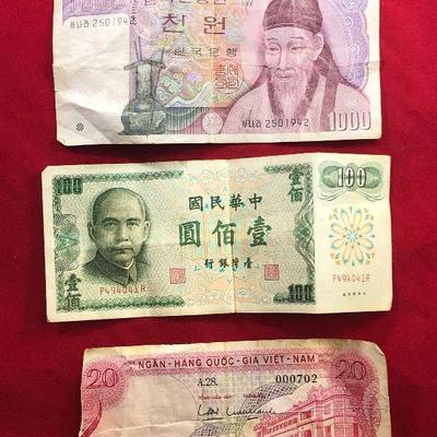 Lot #67- Vietnamese & Korean Bank Notes