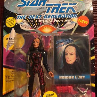 #36 Star Trek: The Next Generation -Ambassador K'Ehleyr (Red tools) 
