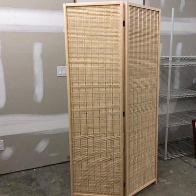 Lot 115- Room Screen/Divider