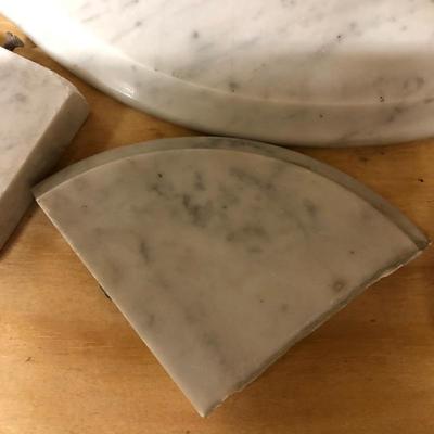 Lot 116- Marble Pieces