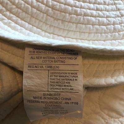 Lot 119- Queen Linens