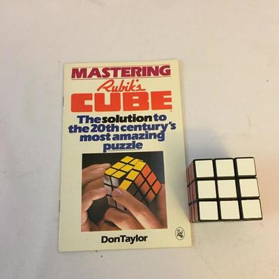 Lot 123 - Toys & Games