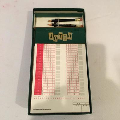 Lot 123 - Toys & Games