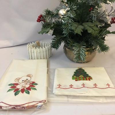 Lot 132 - Department 56 and Starbucks Studio Village