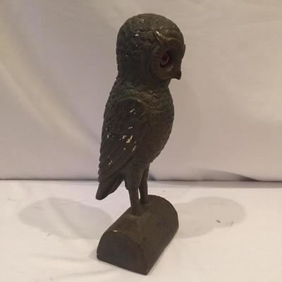 Lot 133 - Signed Owl Statue