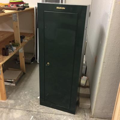 Lot 134 - Stack-On Gun Safe with Key