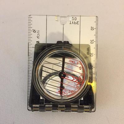 Lot 135 - Personal Navigation Tools