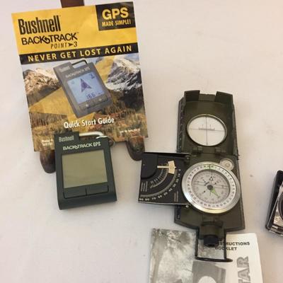 Lot 135 - Personal Navigation Tools