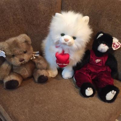 141 - TY Beanies, Steiff & More