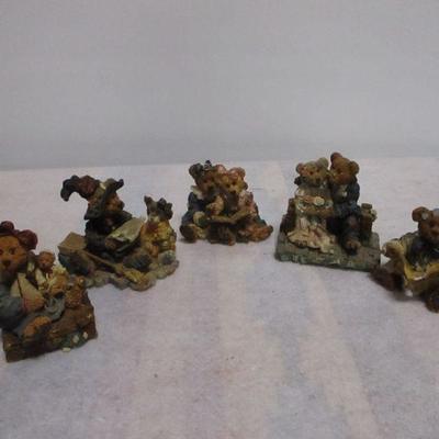 Lot 5 - Collection Of Boyds Bears & Friends