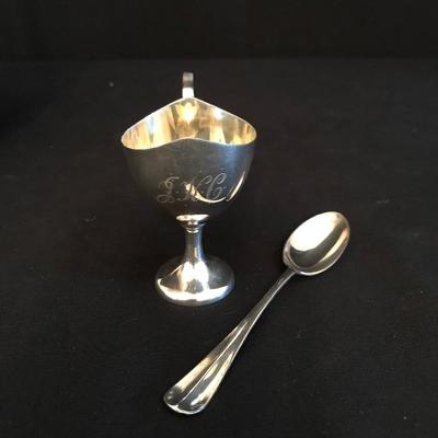 Lot 157 - Engraved Sterling Egg Set
