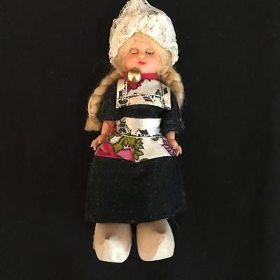 Lot 159 - International Doll Collection