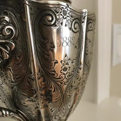 Lot 162 - Stunning Sterling Silver Teapot