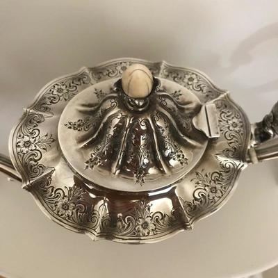 Lot 162 - Stunning Sterling Silver Teapot