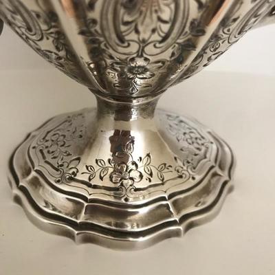 Lot 162 - Stunning Sterling Silver Teapot
