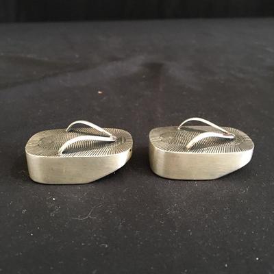  Lot 171 - Sterling Salt & Pepper Flip Flop Shakers & Fork/Spoon Set
