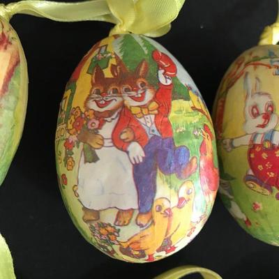 Lot 182 - Chippendale Bowl with Decorative Eggs