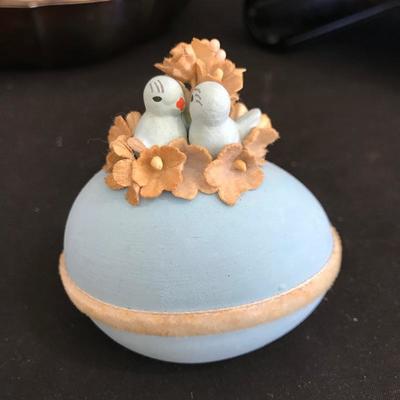 Lot 182 - Chippendale Bowl with Decorative Eggs