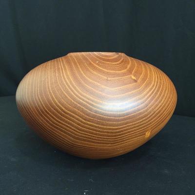 Lot 185 - Norman Earle Locust Vase & Bookends