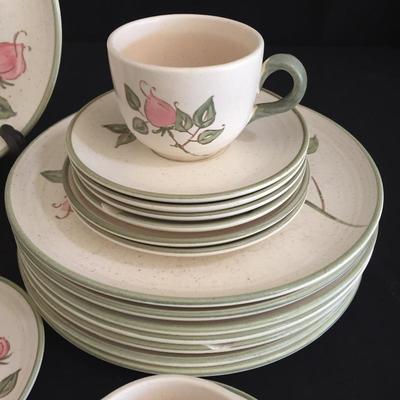 Lot 188 - Floral Poppytrail Dinnerware
