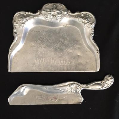 Lot 192 - Crumb Duster and Candle