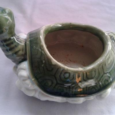 Turtle soap dish