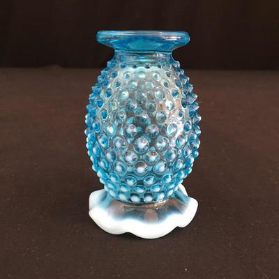  Lot 196 - Hob Knob Glass & Powder Container